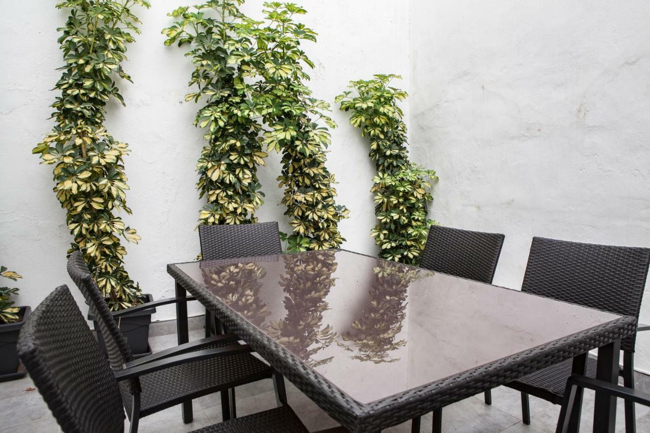 Apartamento Mendoza Sevilla Exteriör bild